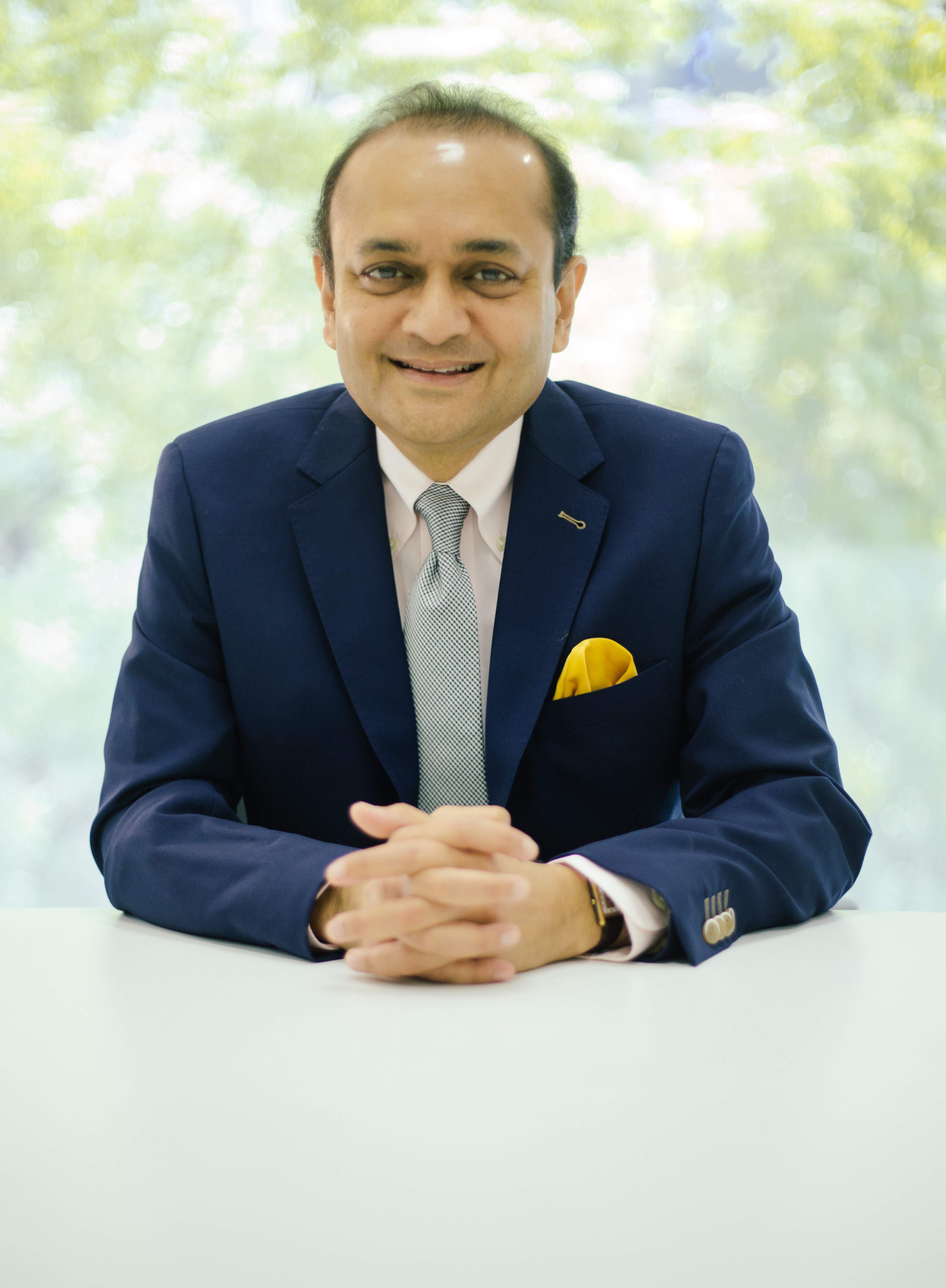 lighting-store-feature-product-1